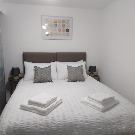 Lovely 1-Bedroom Condo With Parking On Premises Minworth Экстерьер фото