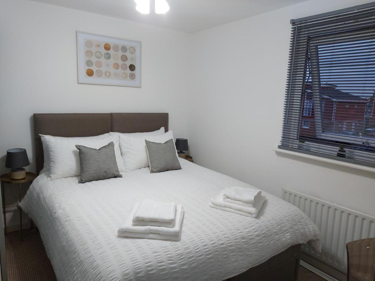 Lovely 1-Bedroom Condo With Parking On Premises Minworth Экстерьер фото